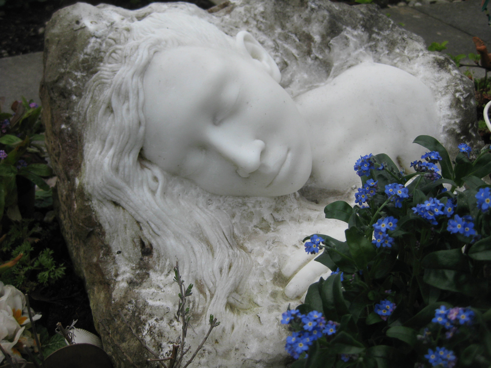 Lucia, Skulptur von Luzi Anderegg